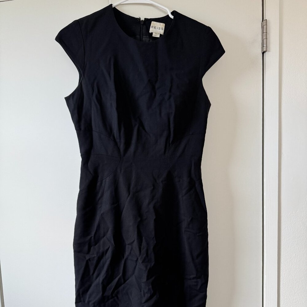 Reiss Black Sheath Dress – Cap Sleeve – Tailored Midi – Classic Work/Evening